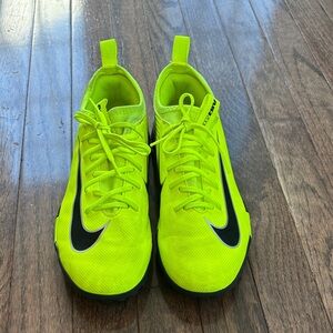 Nike Bright Yellow Indoor Boys Soccer cleats